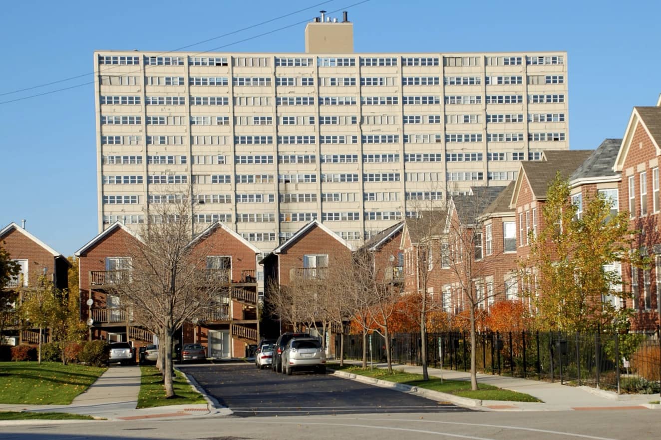 Mixed-income housing adjacent to last tower of Chicago's Cabrini-Green public housing, 2009. Photo: Lawrence J. Vale